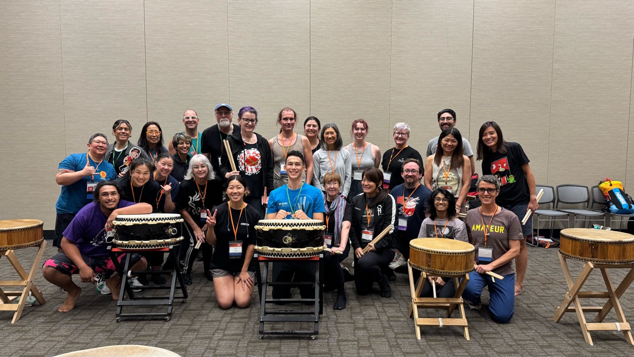 Sho’on Shibata with workshop participants and taiko at the 2025 North American Taiko Conference